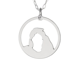 Delicate Arch Large Cut-Out Round Necklace