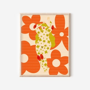 Puede incluir: Una ilustración digital de una persona con un patrón floral verde y rojo en su cuerpo, de pie frente a un fondo de flores naranjas.