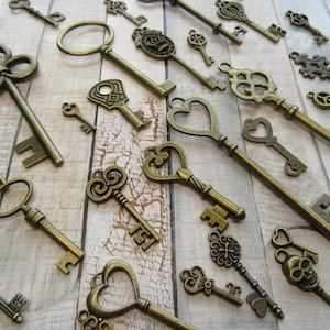 Bronze Style Keys, Steampunk Jewelry, Wedding Decor, Craft Supplies