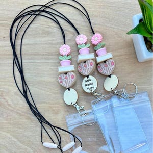 Personalized Daisy Flower Pot Beaded Lanyard – Silicone Badge Holder with Breakaway Clasp & Optional Engraved Name – Teacher Gift