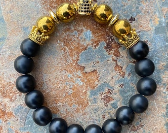 Gold Crown Onyx Bracelet, Black Onyx Bracelet, Beaded Bracelet Men, Men's Bracelet, Good Vibes Bracelet, Gift for Him, Boyfriend Gift.