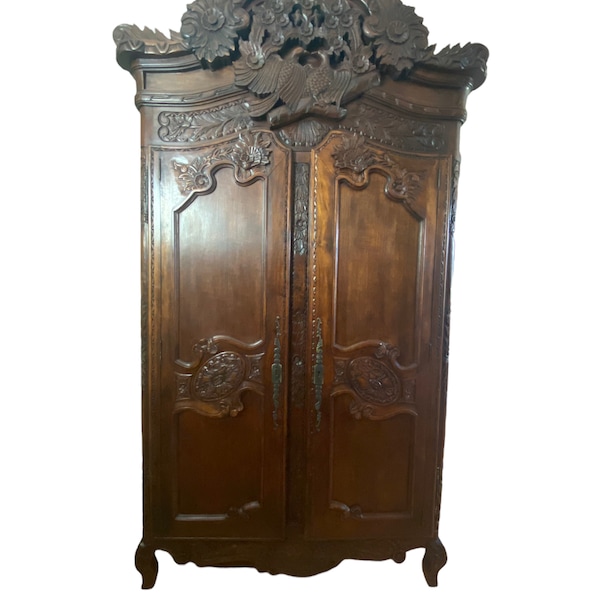 Large Antique 18th Century Period Regence Louis XV French Carved Walnut Armoire\Wardrobe