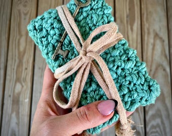 Crochet Tarot Card Wrap Purse Pattern | DIY Oracle Deck Holder (PDF Pattern)
