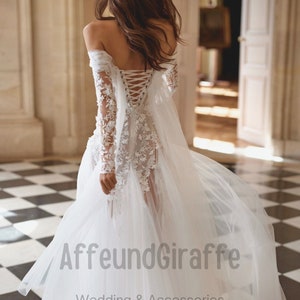 Abito da sposa a sirena in pizzo tulle con corsetto con spalle scoperte Eleganza romantica, abito da sposa romantico a sirena in pizzo, dimensioni e colori personalizzabili immagine 2