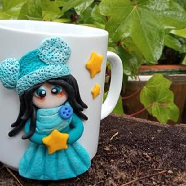 Tasse avec poupée en fimo