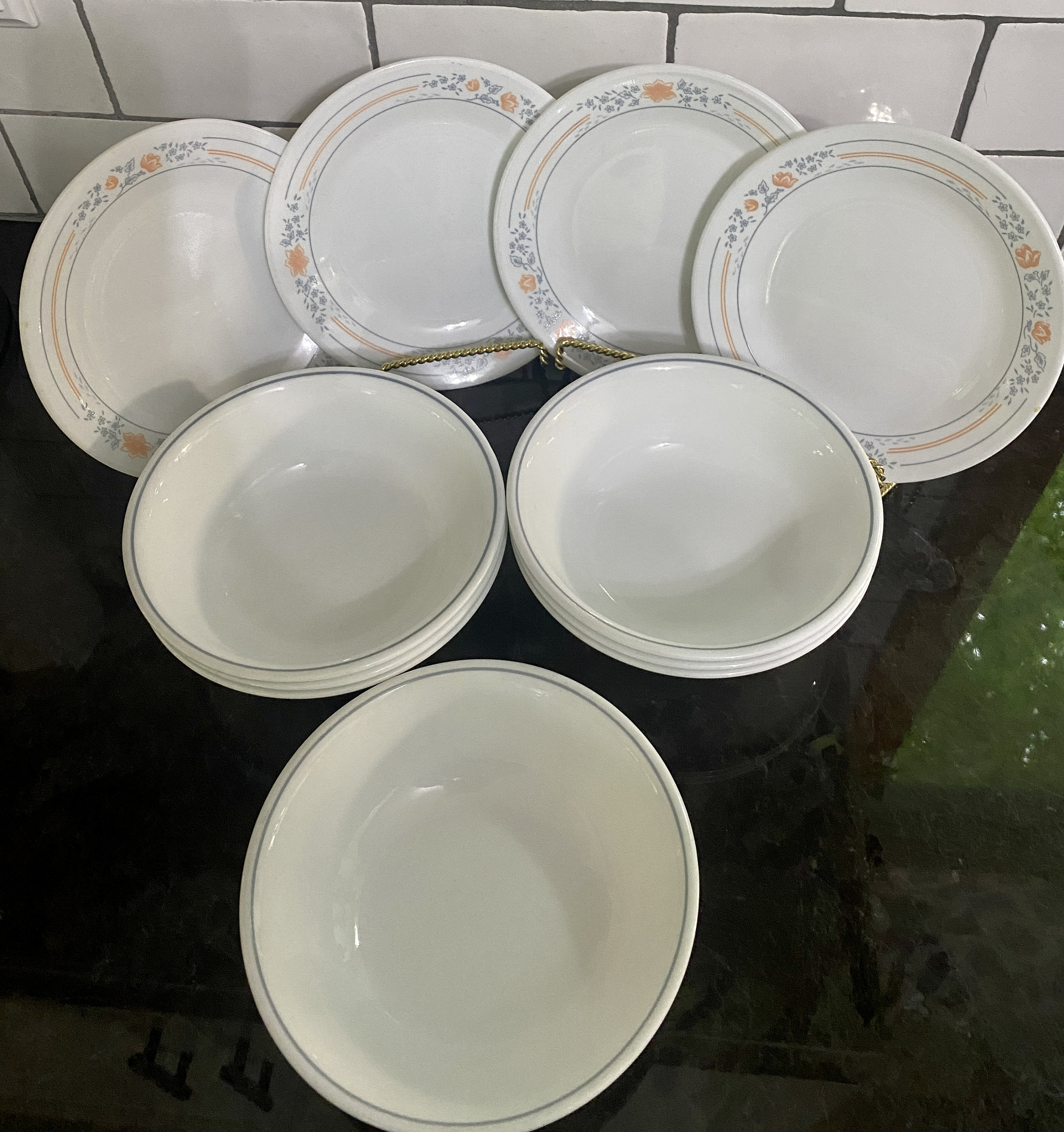 14 Pieces Corelle Memphis Pattern retired 6 Dinner Plates and 8 Bread &  Butter Plates 