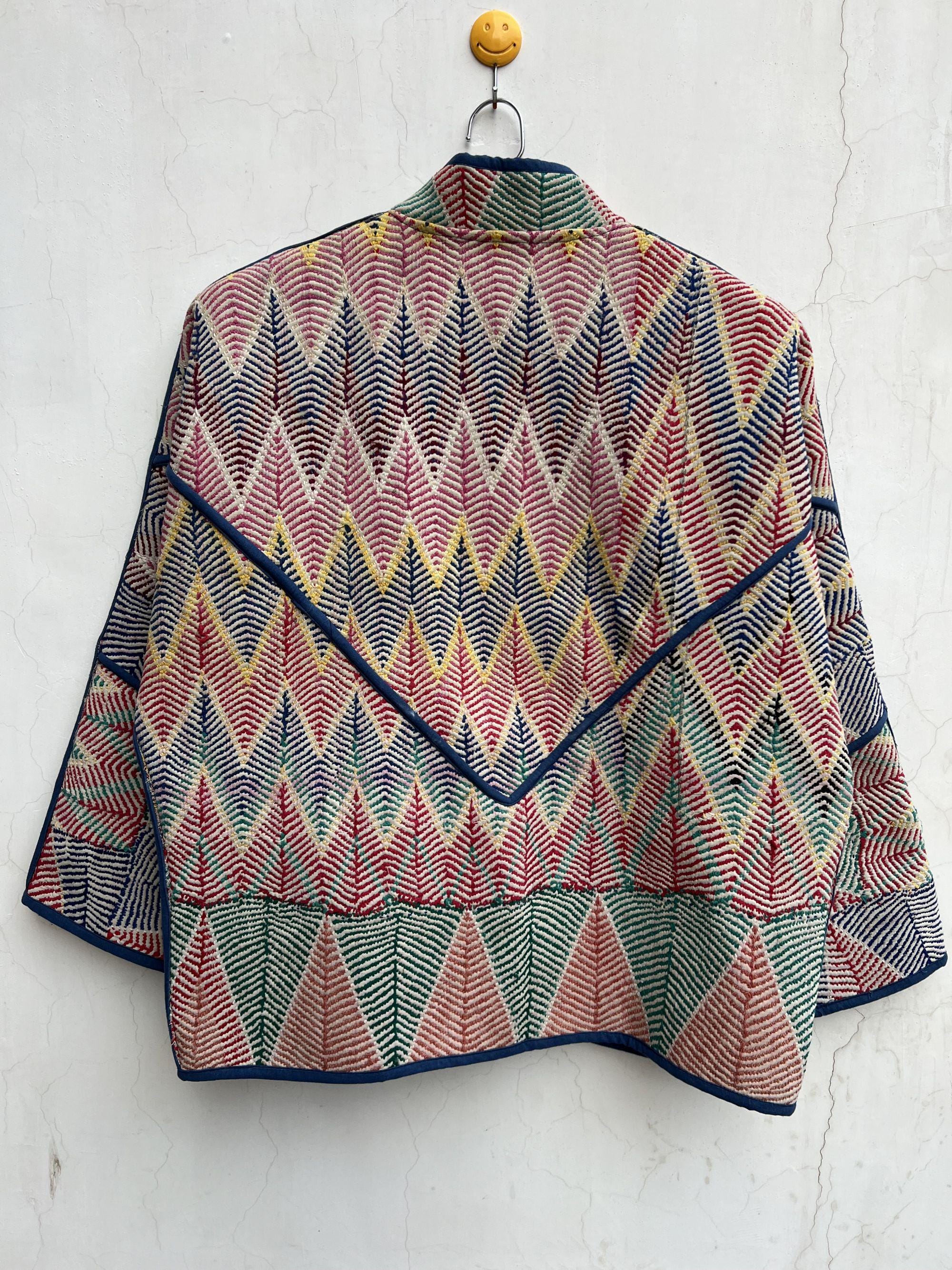 Inaya | Retro Hand-Drawn Circle Design Quilted Jacket