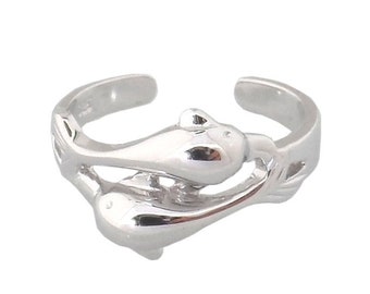 Hawaiian Jewelry Sterling Silver Two Hawaii Dolphins Toe Ring from Maui, Hawaii