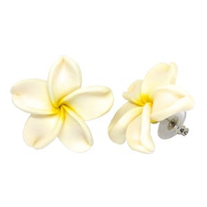 Hawaiian Jewelry Handmade Poly Clay Fimo White Plumeria Flower Stud Pierce Earrings From Maui Hawaii