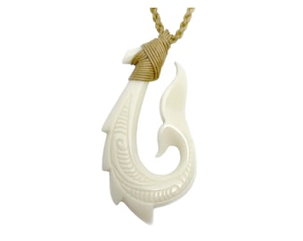 Hawaiian Jewelry Makau Bone Fish Hook / Whale's Tail Pendant Necklace From Maui Hawaii