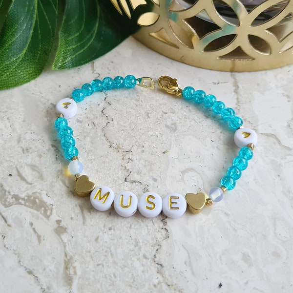 Namen Buchstaben Armband " Muse " türkis blau weiß gold