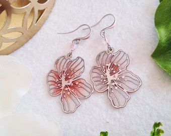 Ohrringe silber " Hibiscus Blossoms " weiß perlweiß schimmernd rosé rosa malve