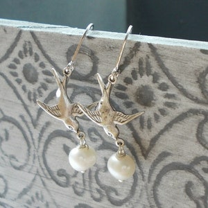 Silver earrings Swallow Treasure cream white image 2