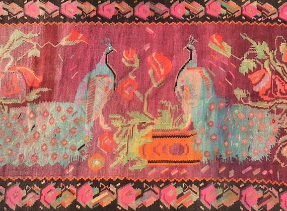 1930 年代のジョージアの手織りキリム ラグ、孔雀とポピー - Etsy 日本