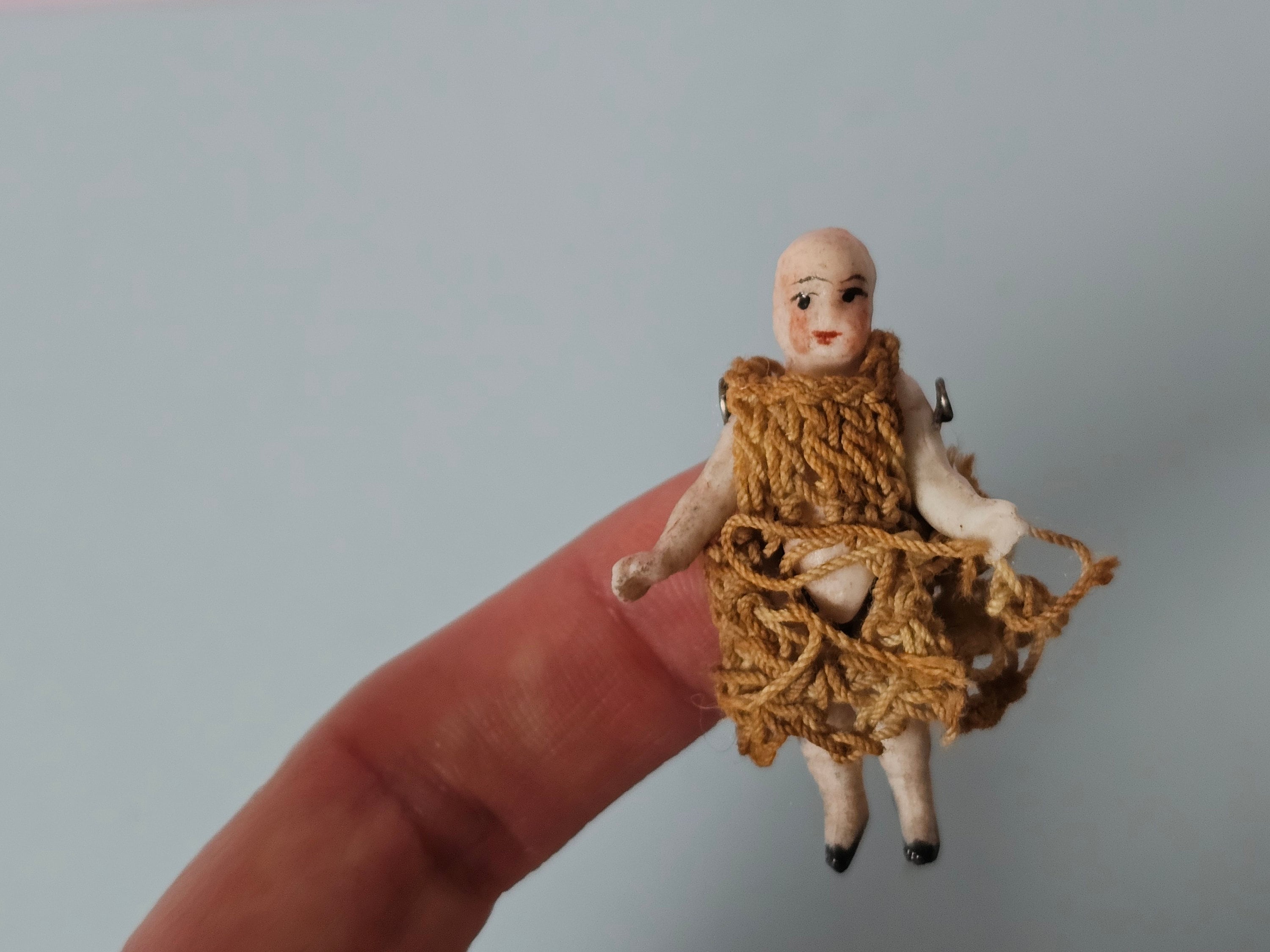 Hertwig doll - Etsy 日本 ドイツ アンティーク HERTWIG ミニチュア