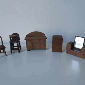 Vintage Dolls&#39; House Furniture