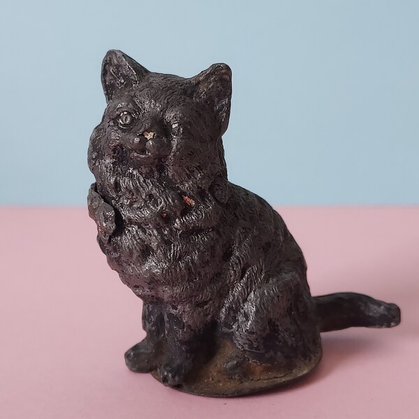 Antique Hollow Lead Kitten