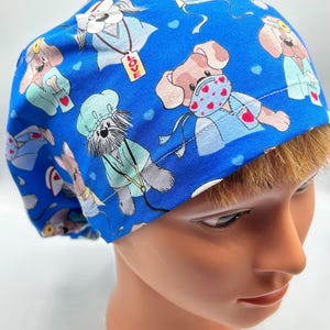 Pups met scrub, blauw | Chirurgische scrubkapjes EURO of SKULL | Hondenscrubmuts | Dierenarts | Dokter | Verpleegkundige | Tandarts | Honden in scrubs | LAATSTE stof
