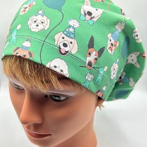 PRACHTIGE Party Multi Pups in groen | Stijl Euro (gemiddeld lang haar) of schedel (kort haar) | Chirurgische scrubkapjes | Dokter | Verpleegkundige | Dierenarts