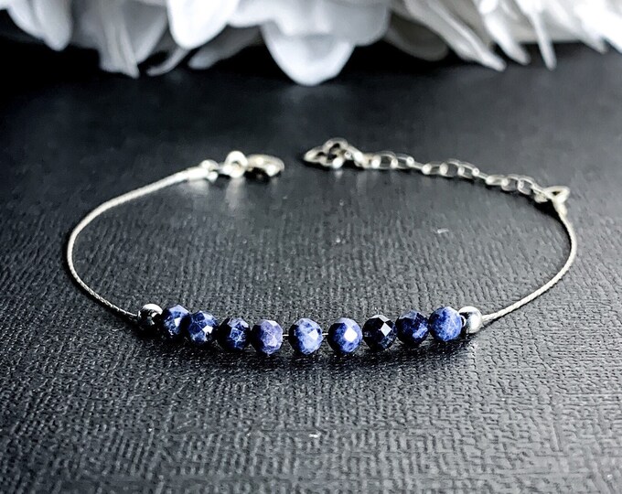 Sapphire birthstone bracelet for woman, Healing crystals for Balance and Focus Sapphire beaded bracelet, September Sapphire gemstone jewelry