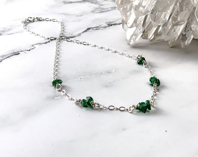 Raw Aventurine Necklace Anniversary Gift, Dainty Green crystal Satellite Station Necklace or Choker, Prosperity Abundance Wealth jewelry