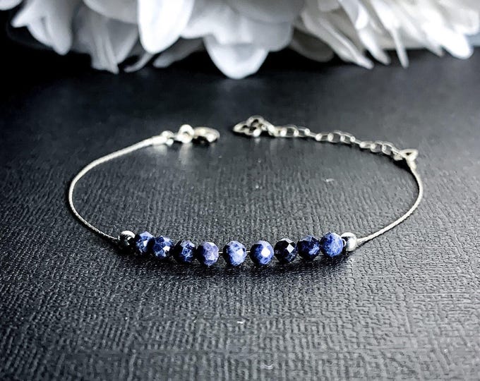 Sapphire birthstone bracelet for woman, Healing crystals for Balance and Focus Sapphire beaded bracelet, September Sapphire gemstone jewelry