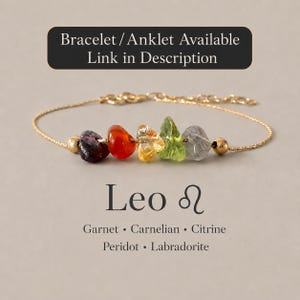 Pu&ograve; includere: Un bracciale a catena color oro con cinque perle di pietre preziose grezze: granato rosso scuro, corniola arancione, citrino giallo, peridoto verde e labradorite grigia. Testo: Bracelet / Anklet Available Link in Description, Leo, Garnet, Carnelian, Citrine, Peridot, Labradorite.