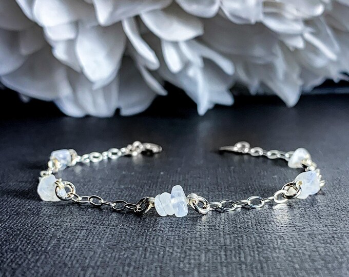 Moonstone Crystal Bracelet, Sterling Silver Ankle bracelet for Woman, Moonstone Anklet Gift, delicate raw crystal jewelry