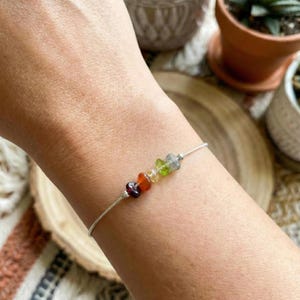 Sterling Silver Teardrop Bead Jewelry Women Zodiac Bracelet Birthstone Crystal Healing Gemstone Ankle Bracelet Adjustable Gold Anklet Leo Birthday Gift Natural Stones Garnet Carnelian Citrine Peridot Labradorite Astrology Charm Layered
