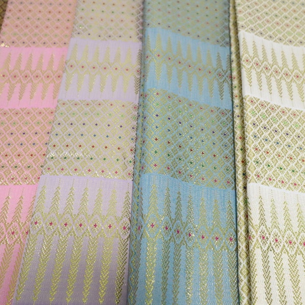 Tissu de fausse soie de brocart thaïlandais avec guirlande métallique pas un sarong prêt à l’emploi, matériaux de soie artificielle pour costume thaïlandais, matériaux de sarong d’enveloppement