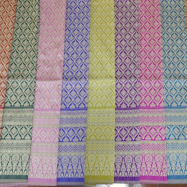 Tissu de polyester et de coton de brocart thaïlandais, matériaux sarong pas un sarong prêt à l’emploi, matériaux de costume traditionnels thaïlandais / khmers / laos