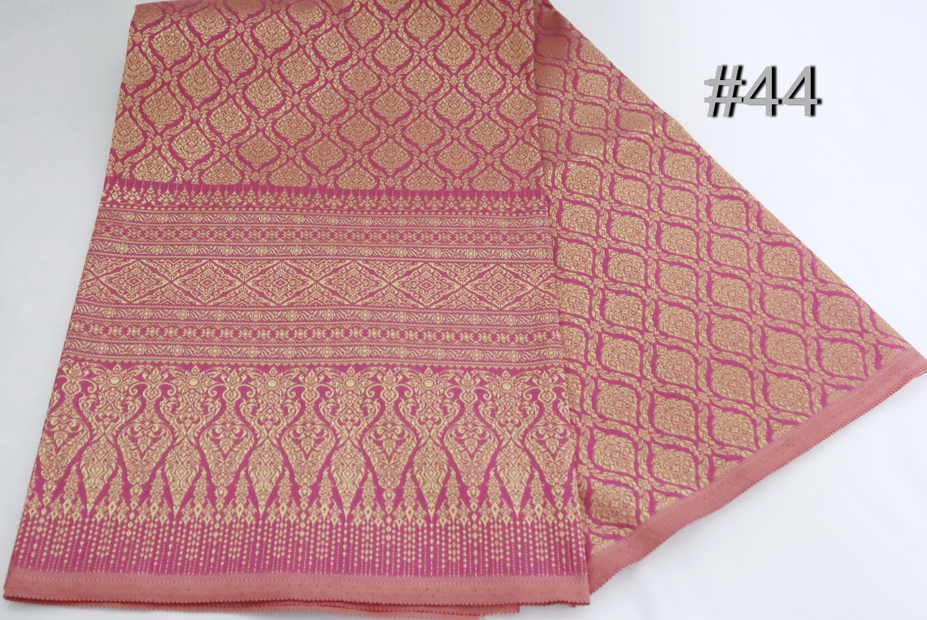 Verkaufter Massenware Nicht ein readymade Sarong Brokat | Etsy