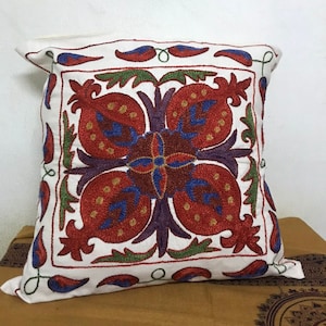 Vintage suzani pillow cover handmade embroidery Bohemian Uzbekistan Cushion Home Sofa Room Decor White Red Tribal Couch Case ethnic Uzbek