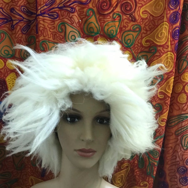 Sheepskin fur hat pale white papakha Caucasus chugirma Russia ,Astrakhan hat ,Papaha Hat , Winter Hat, khabib Hat, Dagestani S 21-25