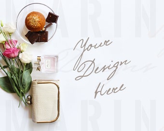 Download Free Beauty Styled Desktop Mockup, Feminine Styled Stock Photography, Roses, Parfume, Purse, Fashion accessories, 801 PSD Template