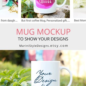 Puede incluir: Taza de cer&aacute;mica blanca con asa curva. Una taza tiene el texto "but first coffee" sobre un dise&ntilde;o de acuarela rosa. Otra taza tiene el texto "Your Design Here" en una fuente de escritura. La imagen tambi&eacute;n incluye el texto "MUG MOCKUP TO SHOW YOUR DESIGNS".