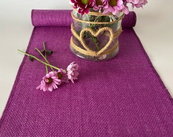 Light Purple Hessian Table Runner and Daisy Cutlery Holders Table Sets for Weddings & Events