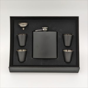 Personalised Engraved Wedding Special Occasion Hip Flask 6oz Gift set with 4 Cups