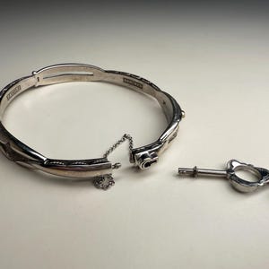 Signiert Tacori - Sterling Silber, & 18K Gold - Promise Armband und - Schlüssel mit Sicherheitskette