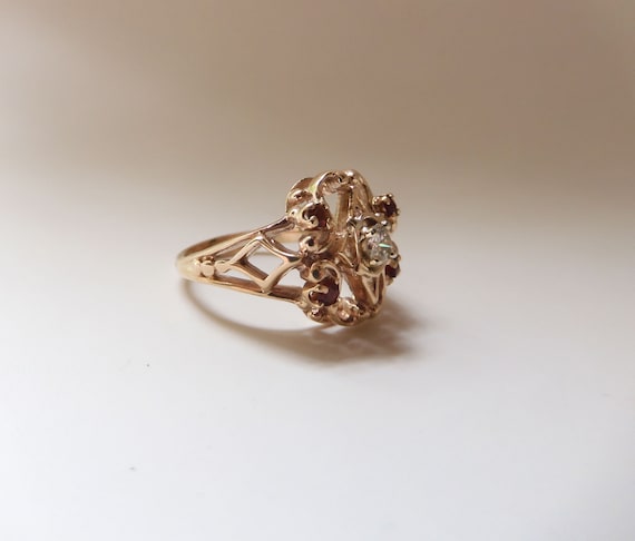Lacy And Beautiful Vintage 14k Gold Diamond & Gar… - image 2