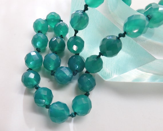 Wonderful 21 Inch Emerald Green Faceted Chrysopra… - image 8