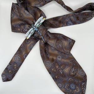 Womens Elegant Necktie Necklace with Dragonfly Brooch and Snap Closure