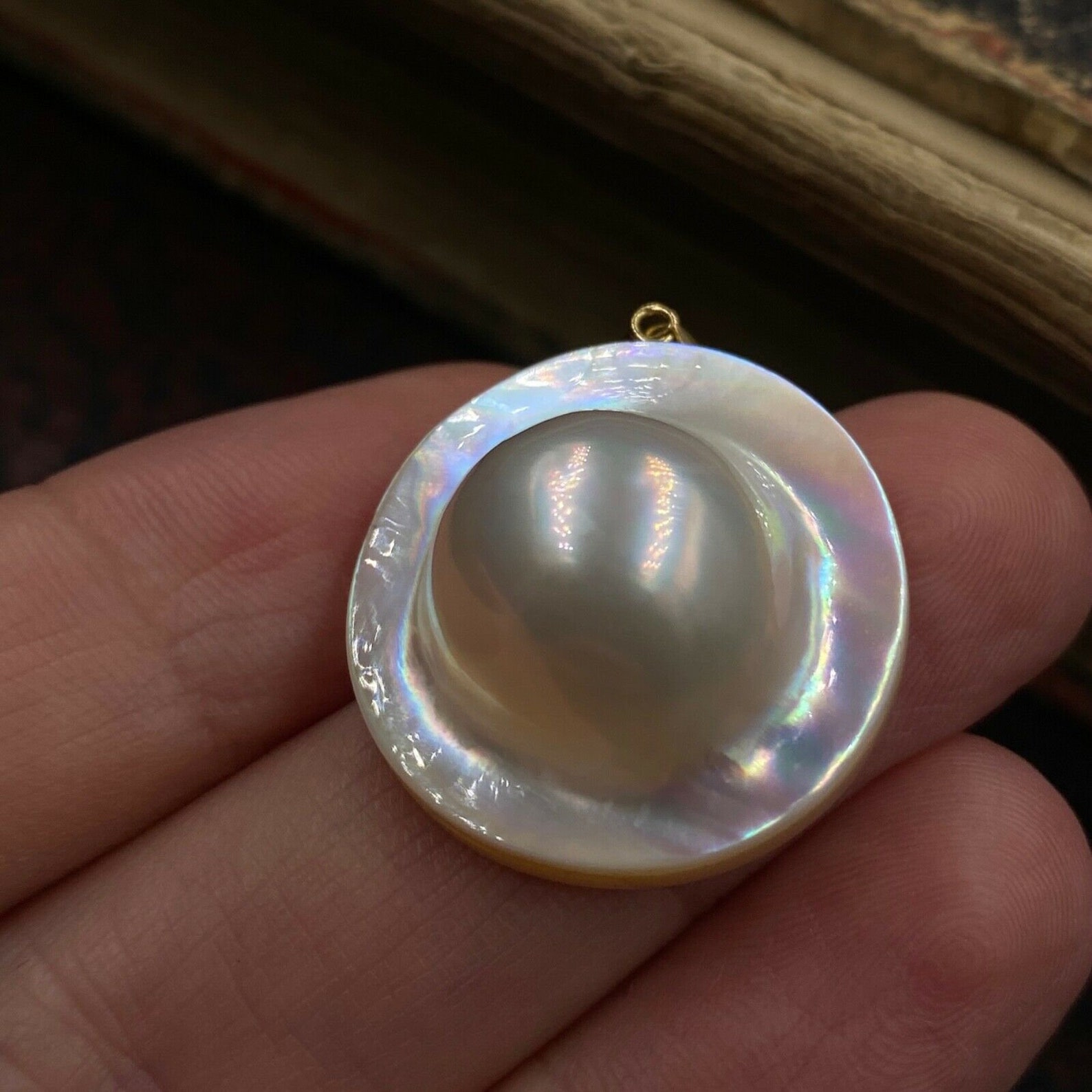 Really Beautiful Mabe Blister Pearl Pendant 18k Gold Bail | Etsy