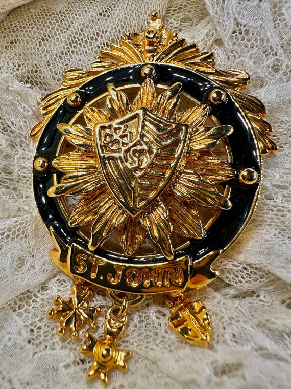 St john best sale brooch