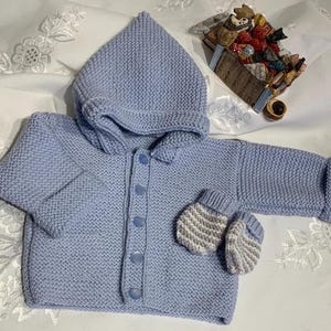 Hand gestrickte Baby-Merino Jacke & Handschuhe für Größe 19ins / 48 cm 6 - 9 Monate bis 18 Pfund / 7,25 kg