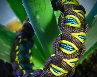 Paracord bracelet