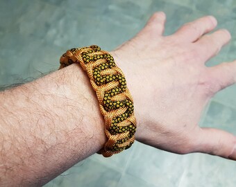 Paracord bracelet