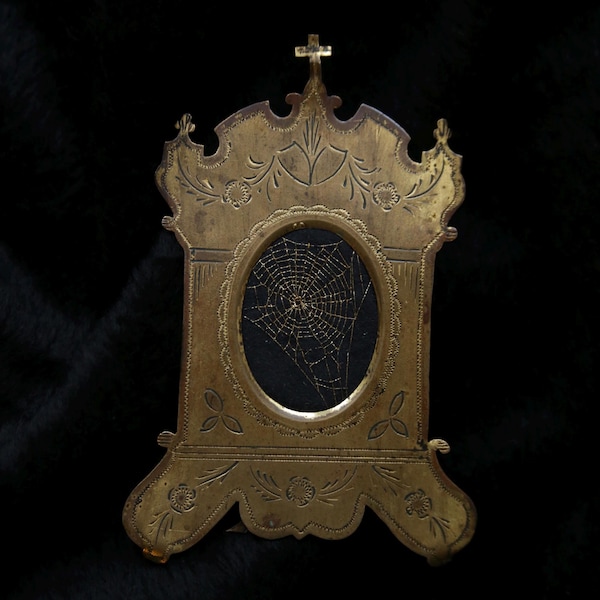 Golden Altar 2 - embroidery