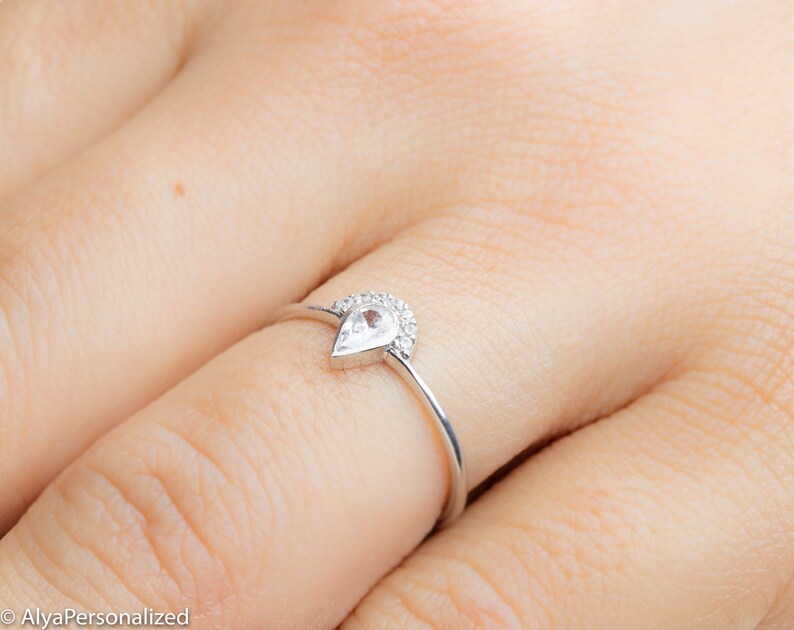 Alternative Engagement Ring Minimalist Engagement Ring Etsy