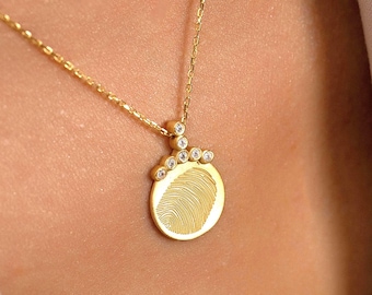 Gold Fingerprint Necklace Personalized Engraved Pendant Minimalist Memory Jewelry